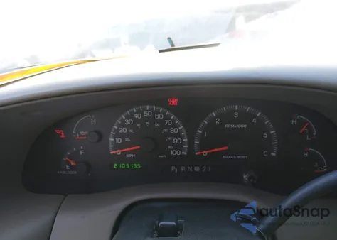 2001 Ford F-150 King Ranch Edition/Lariat/Xlt from USA, damaged, VIN 1FTRW08WX1KE02533